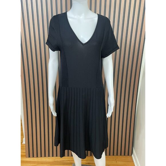 Ann Taylor Women's Dress Fit &Flare Stretch Work V-Neck Pleated Hem L Black - Picture 1 of 7